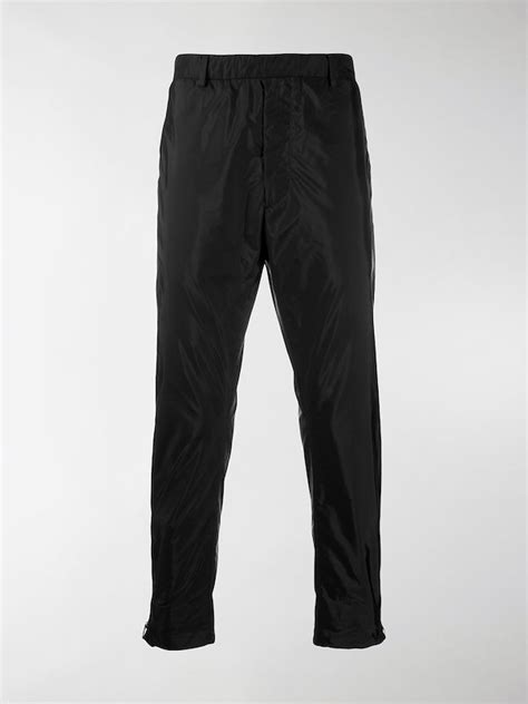 pantaloncini uomo prada|Nuova collezione di pantaloni sportivi Prada uomo su FARFETCH.